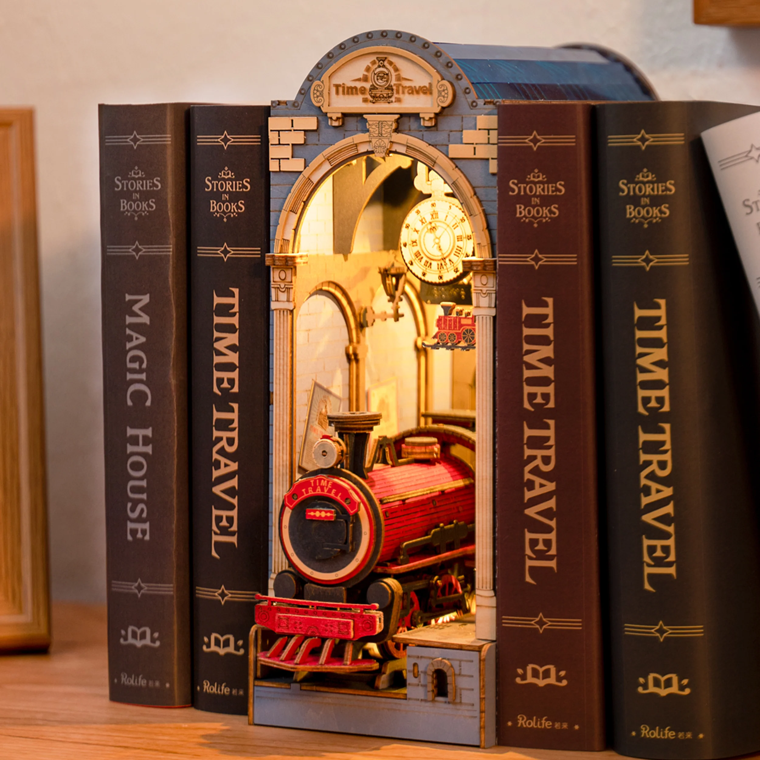 Robotime Book Nook Time Travel TGB04 - Image 8