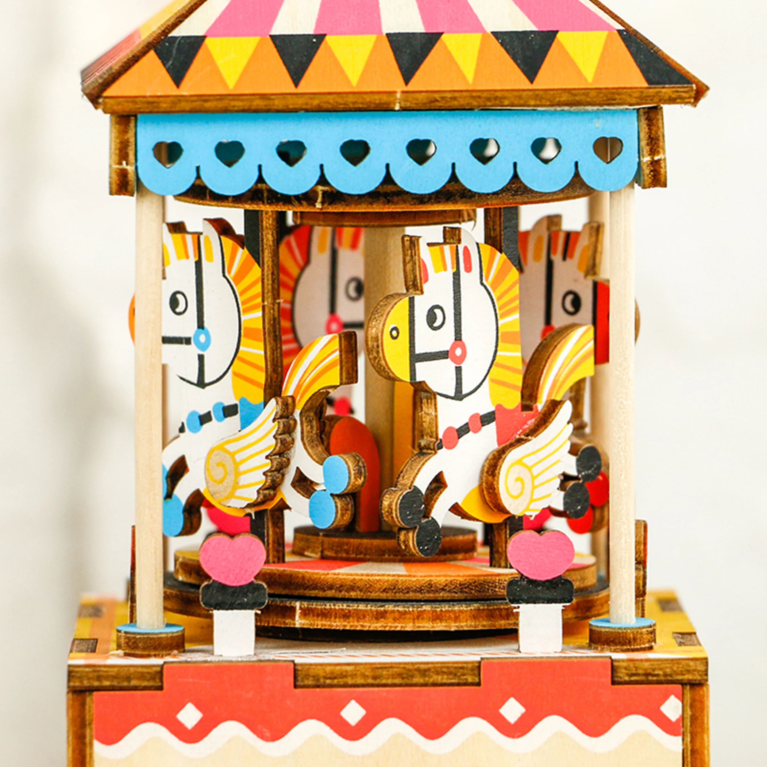 Robotime Merry-go-round AM304 - Image 4